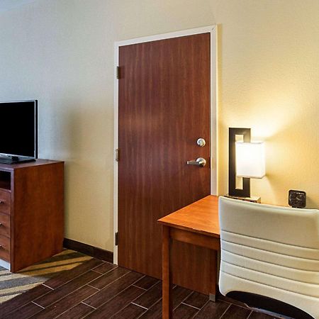 Comfort Suites Near Tanger Outlet Mall Gonzales Εξωτερικό φωτογραφία