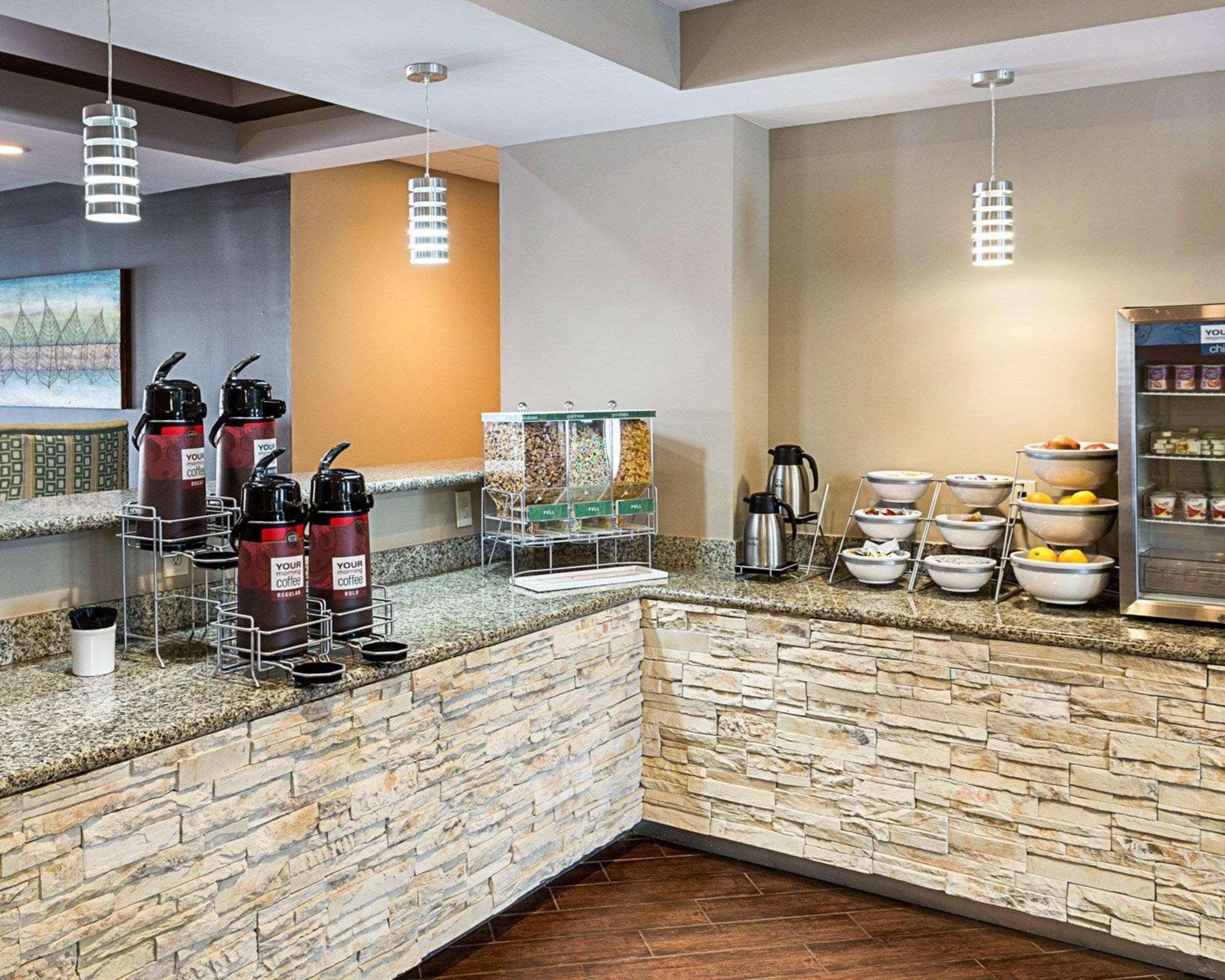 Comfort Suites Near Tanger Outlet Mall Gonzales Εξωτερικό φωτογραφία
