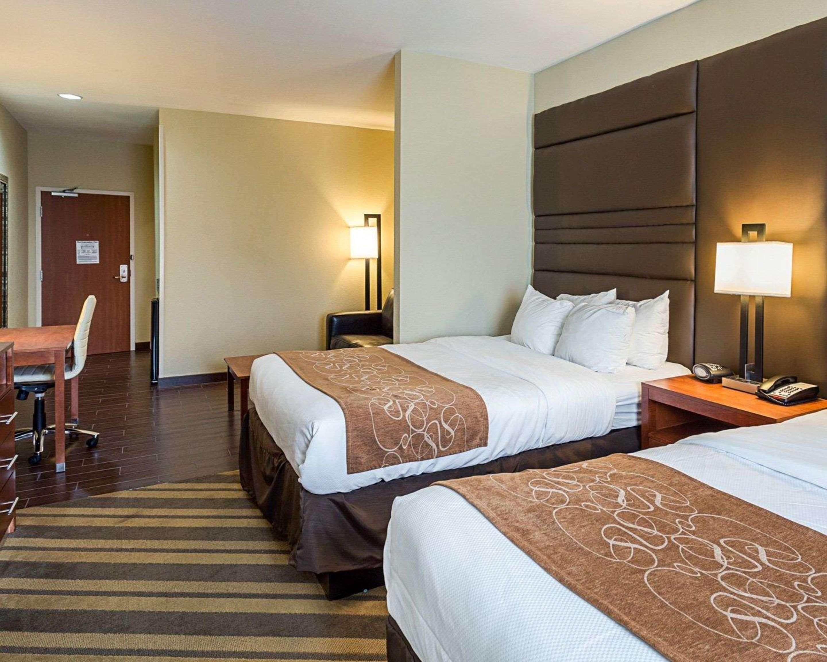 Comfort Suites Near Tanger Outlet Mall Gonzales Εξωτερικό φωτογραφία