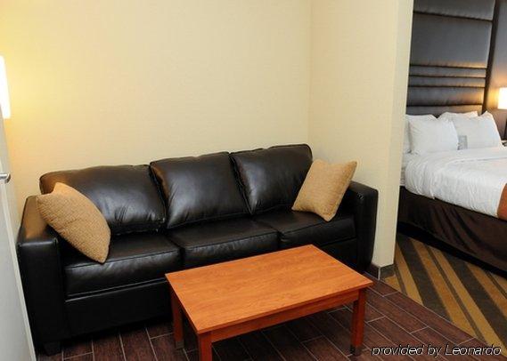 Comfort Suites Near Tanger Outlet Mall Gonzales Εξωτερικό φωτογραφία
