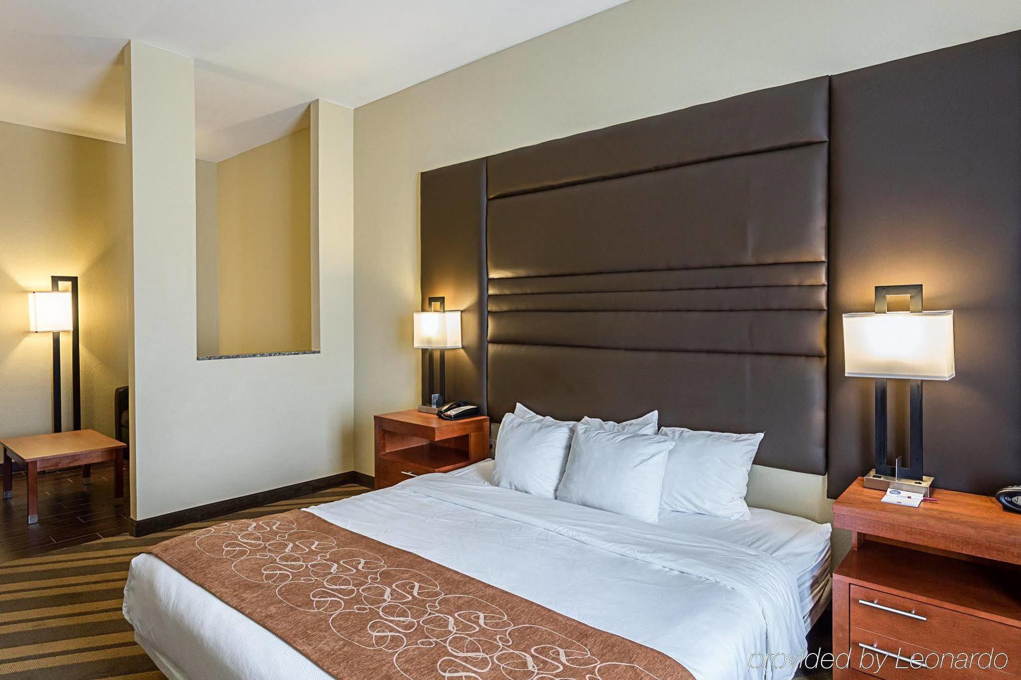 Comfort Suites Near Tanger Outlet Mall Gonzales Εξωτερικό φωτογραφία