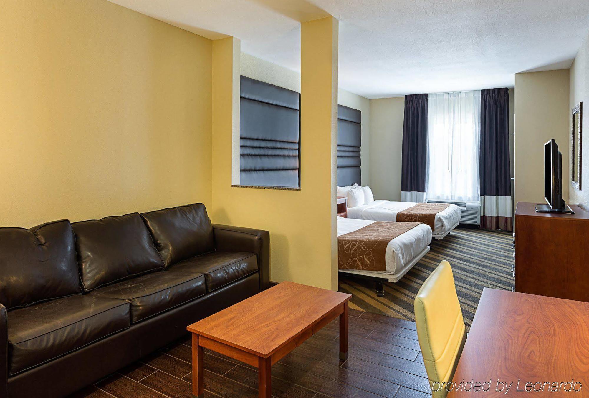Comfort Suites Near Tanger Outlet Mall Gonzales Εξωτερικό φωτογραφία