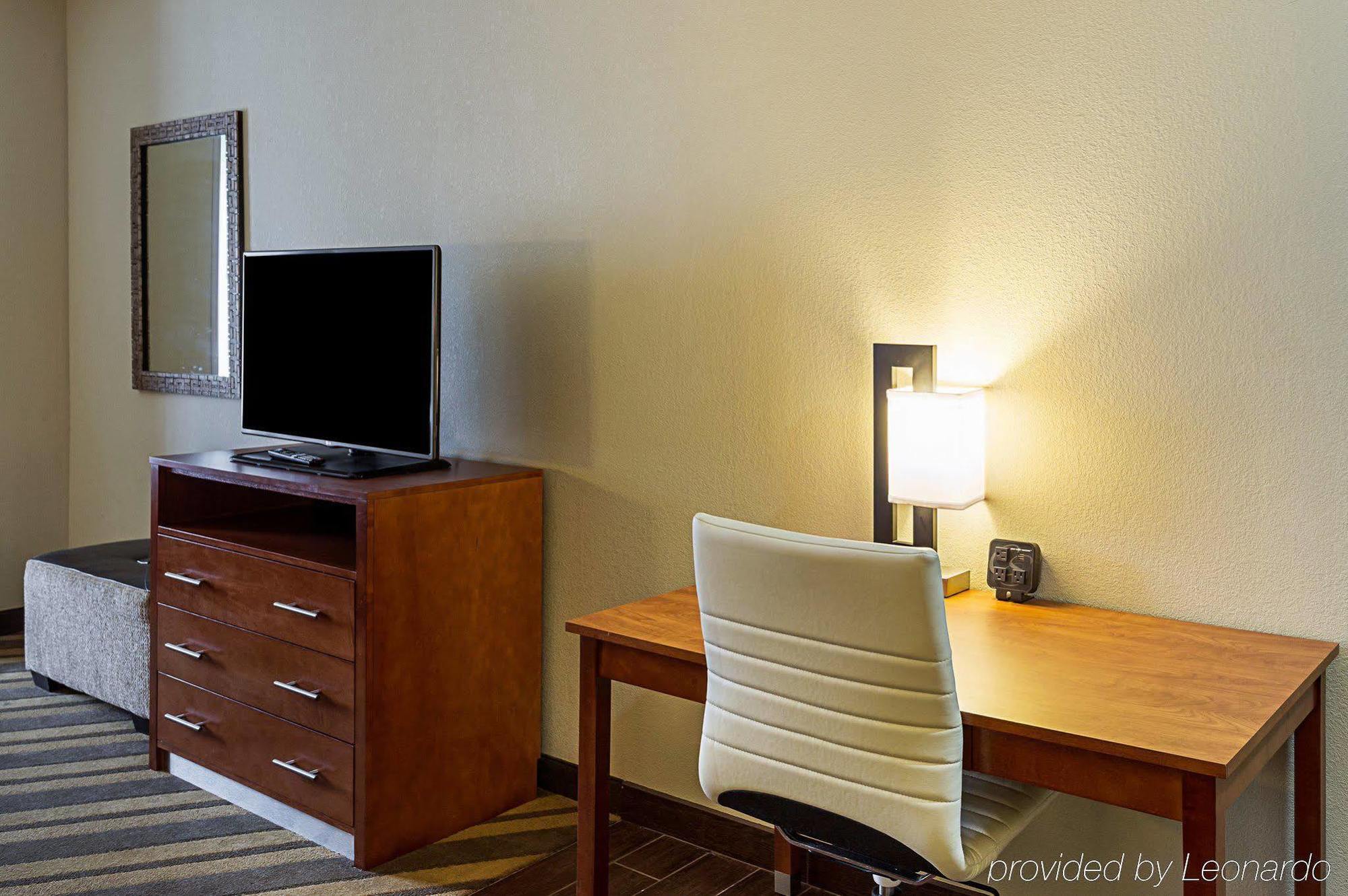 Comfort Suites Near Tanger Outlet Mall Gonzales Εξωτερικό φωτογραφία